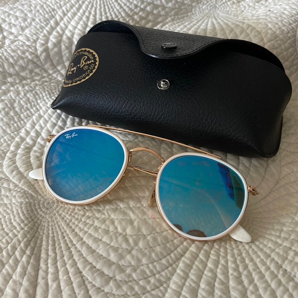 Round double bridge ray-bans (blue gradient mirrored)